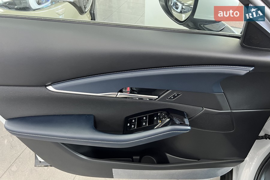 Mazda CX-30 - фото 8