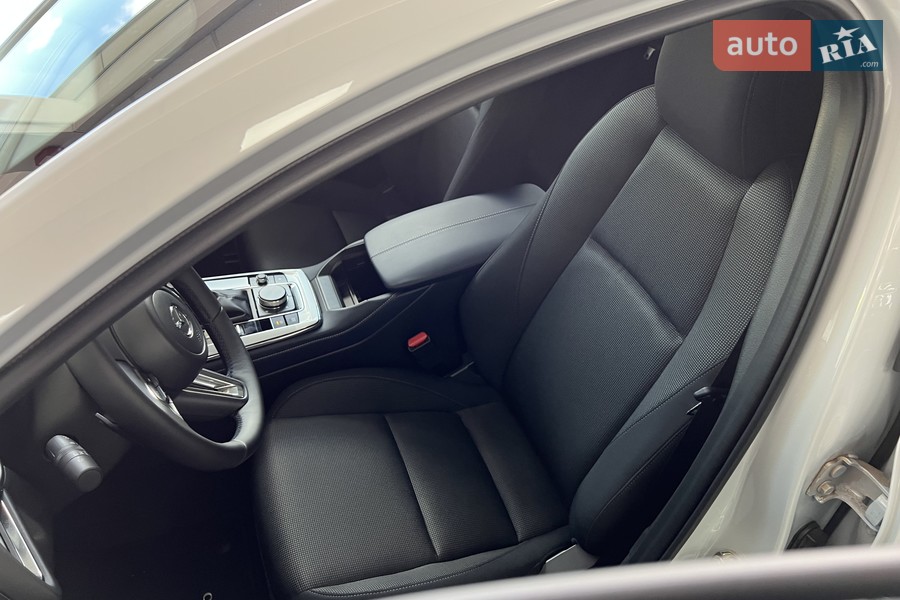 Mazda CX-30 - фото 11