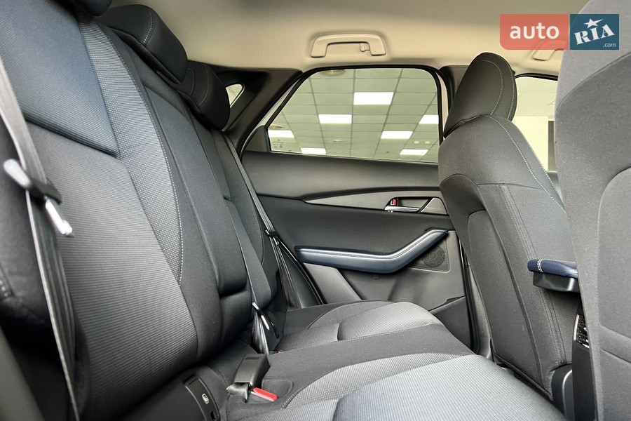 Mazda CX-30 - фото 18