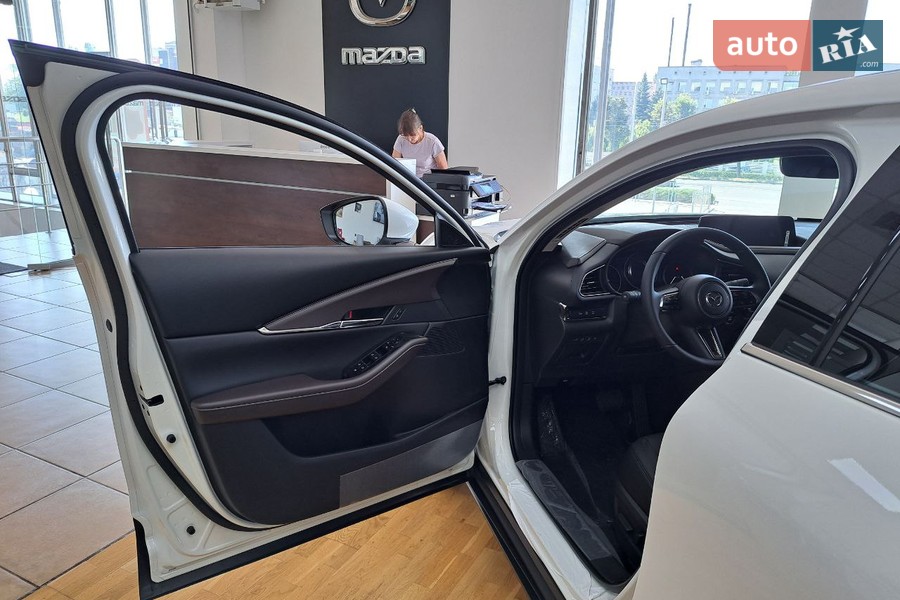 Mazda CX-30 - фото 8