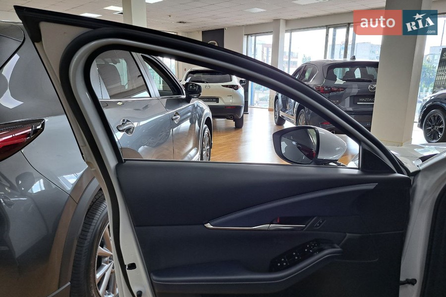 Mazda CX-30 - фото 8