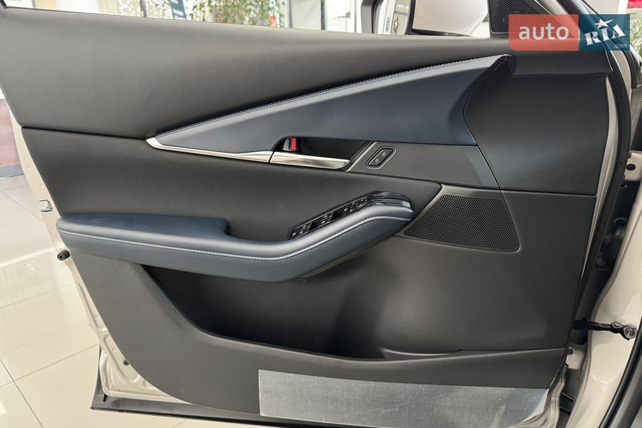 Mazda CX-30 - фото 29