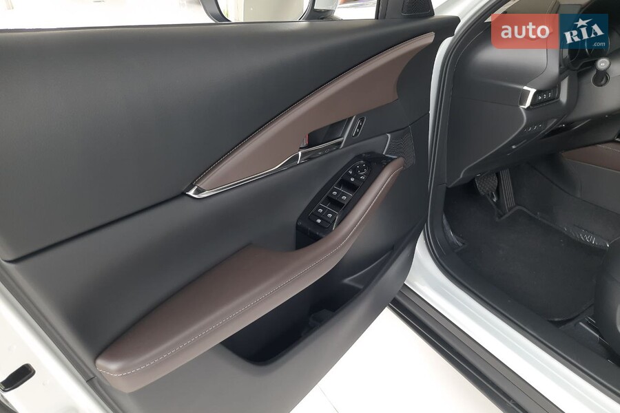 Mazda CX-30 - фото 11