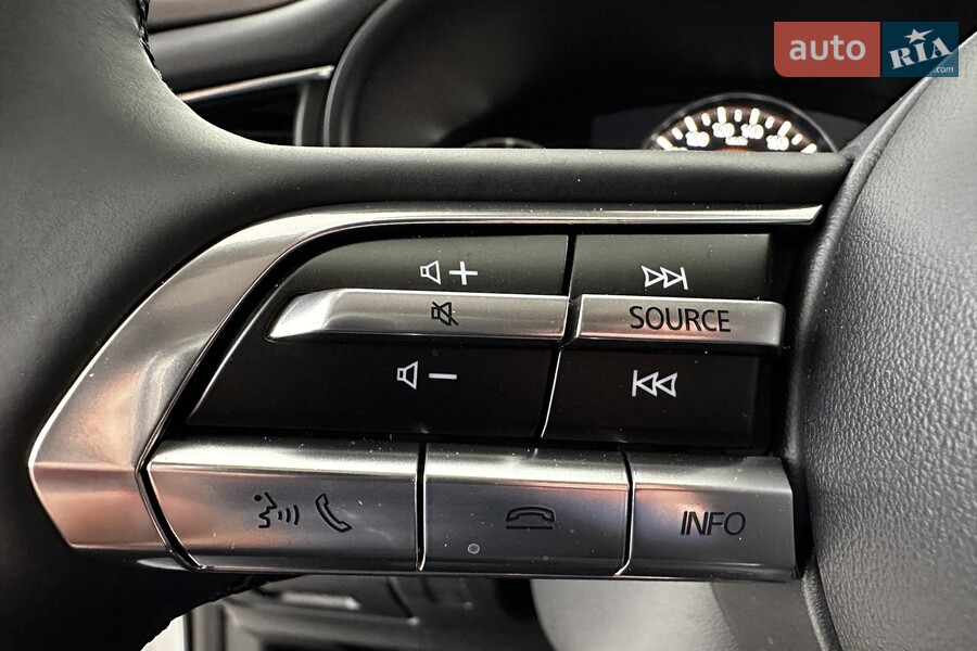 Mazda CX-30 - фото 18