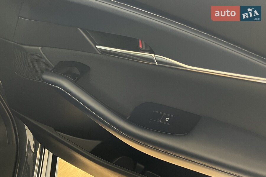 Mazda CX-30 - фото 12