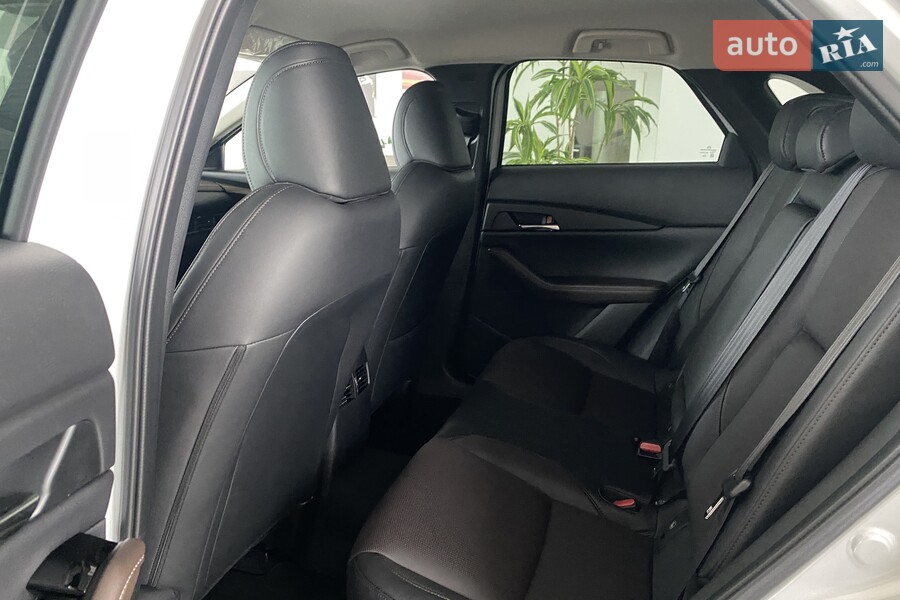Mazda CX-30 - фото 16