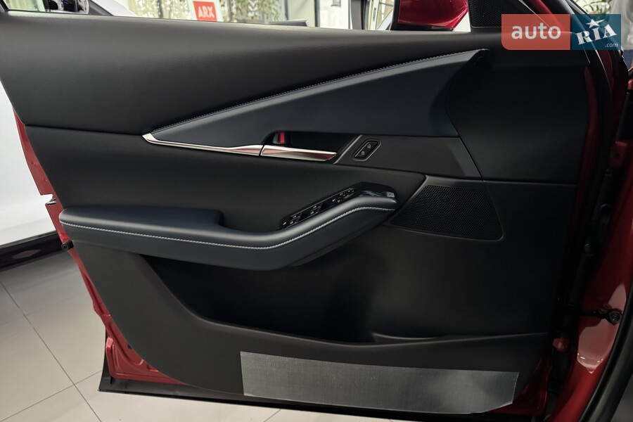 Mazda CX-30 - фото 18