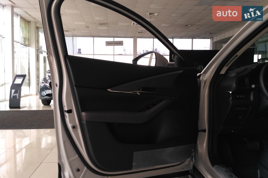 Mazda CX-30 - фото 8