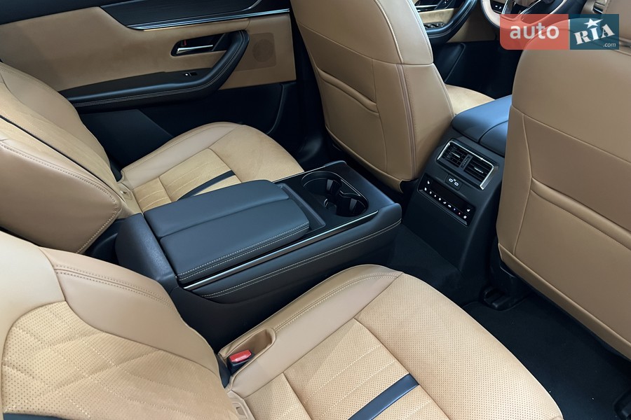 Mazda CX-90 - фото 12