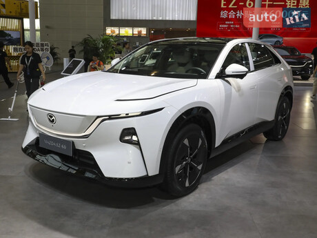 Mazda EZ-60 2025