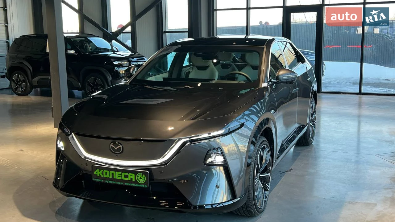 Mazda EZ-60 Max