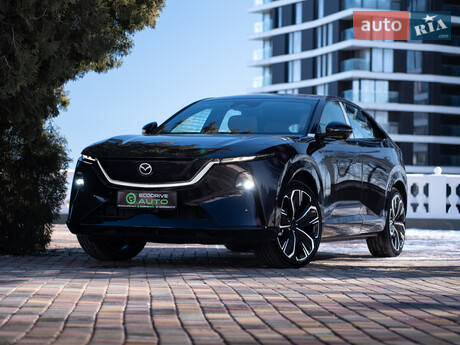 Mazda EZ-60 2025