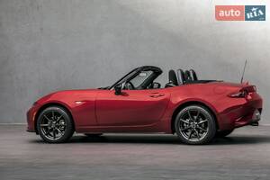 Mazda MX-5 2018 року