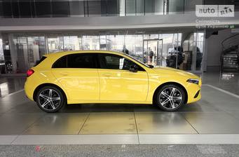Mercedes-Benz A-Class 2023 200d 8G-DCT (150 к.с.) AMG Line - фото 3