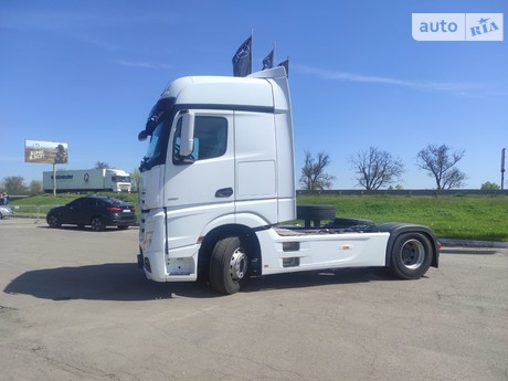 Mercedes-Benz Actros 2024