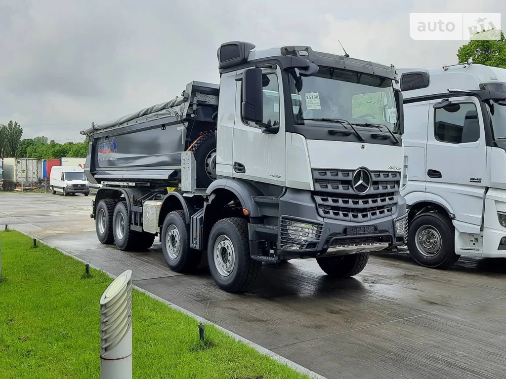 Mercedes-Benz Arocs Base