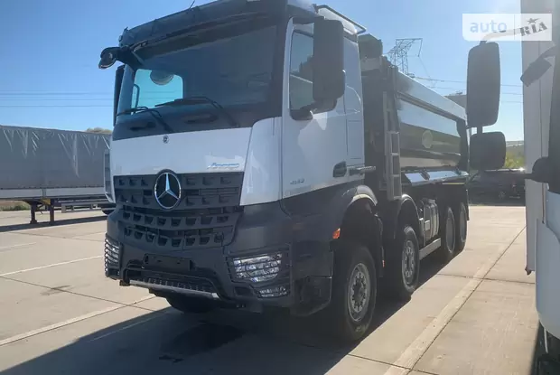 Mercedes-Benz Arocs Base