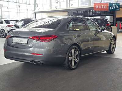 Новий Mercedes-Benz C-Class 2025 - фото 5