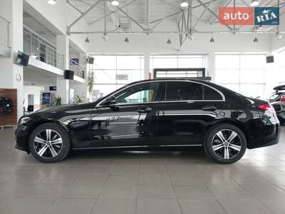 Новий Mercedes-Benz C-Class 2025 - фото 3