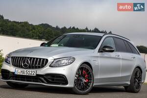 Mercedes C-Class 2018 року