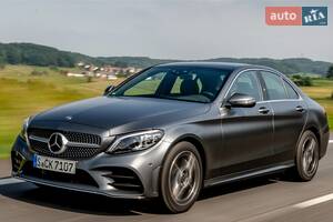 Mercedes C-Class 2018 року