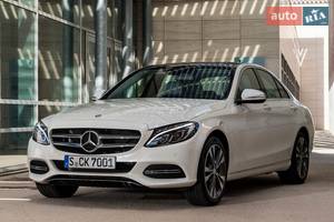 Mercedes C-Class 2018 року