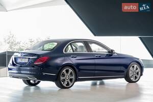 Mercedes C-Class 2018 року