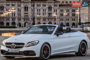 Mercedes C-Class 2018 року
