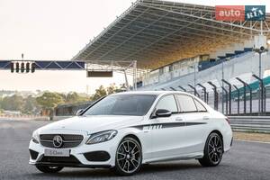 Mercedes C-Class 2018 року