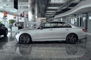 Mercedes-Benz E-Class Base