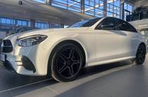 Mercedes-Benz E-Class Base