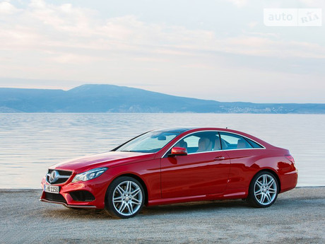 Mercedes-Benz E-Class 1989