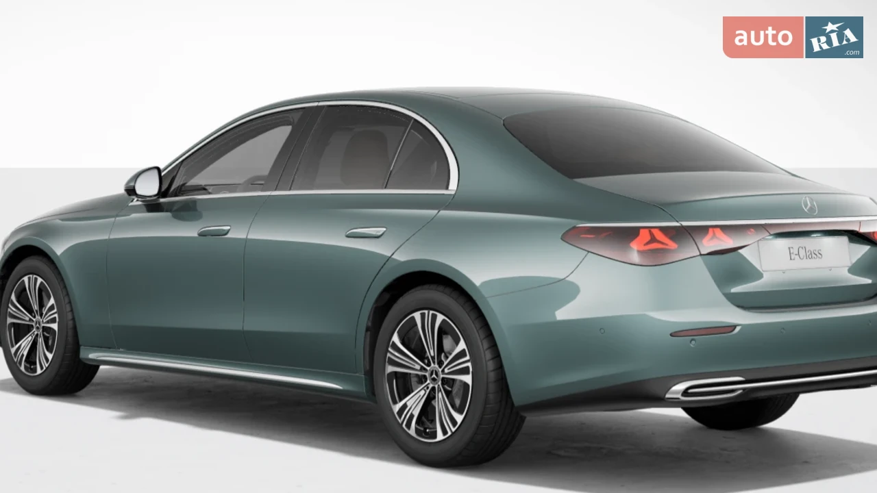Mercedes-Benz-9