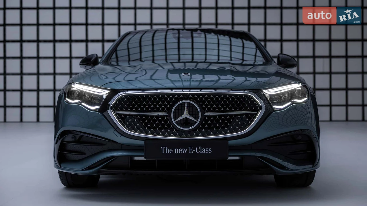 Mercedes-Benz-18