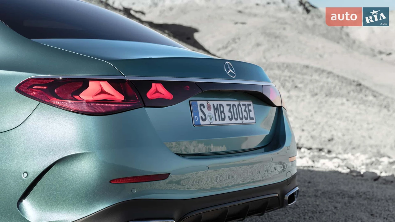 Mercedes-Benz-30