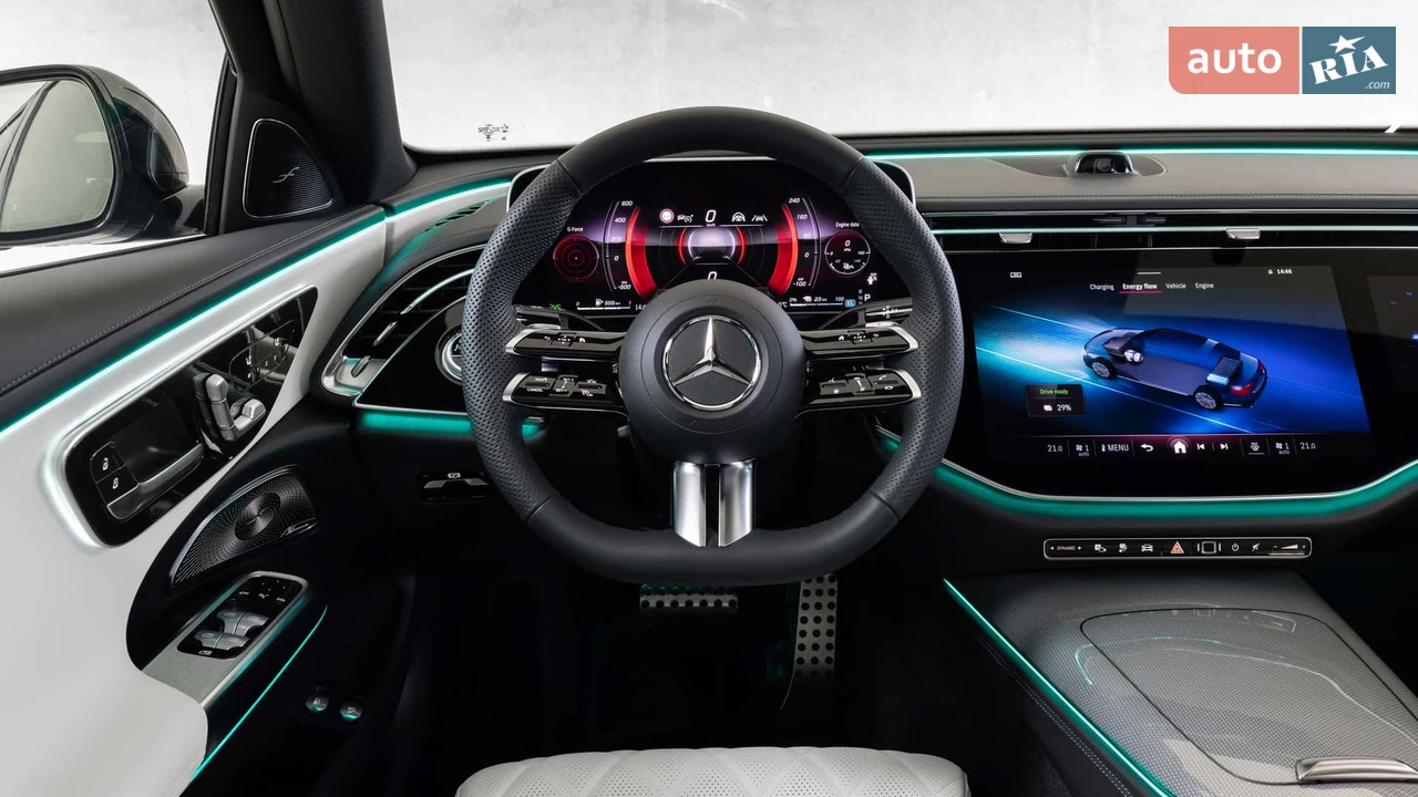 Mercedes-Benz-21