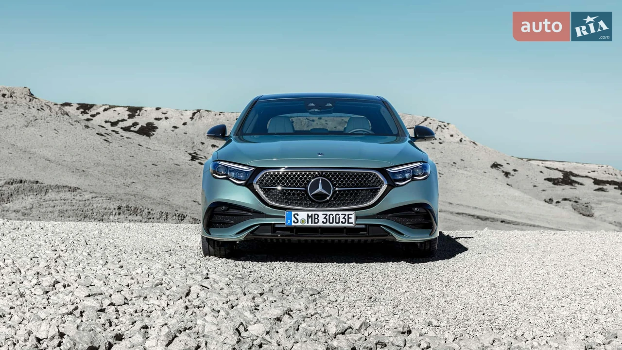 Mercedes-Benz-9
