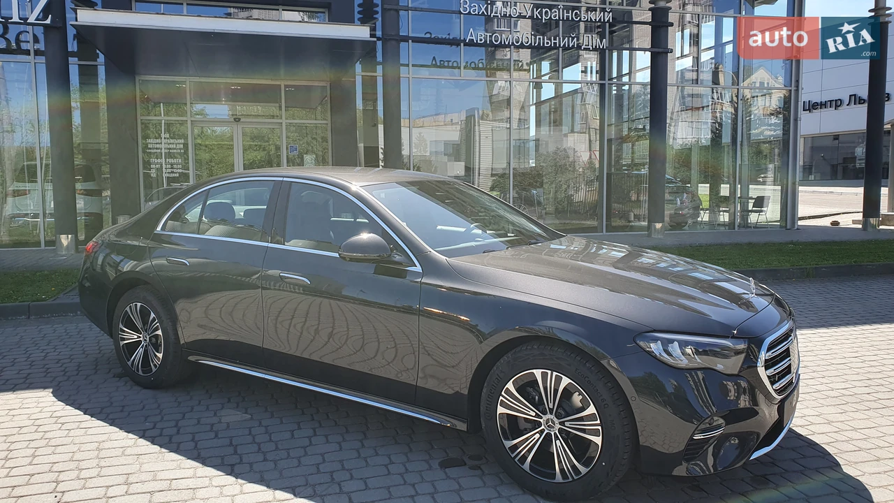 Mercedes-Benz-10