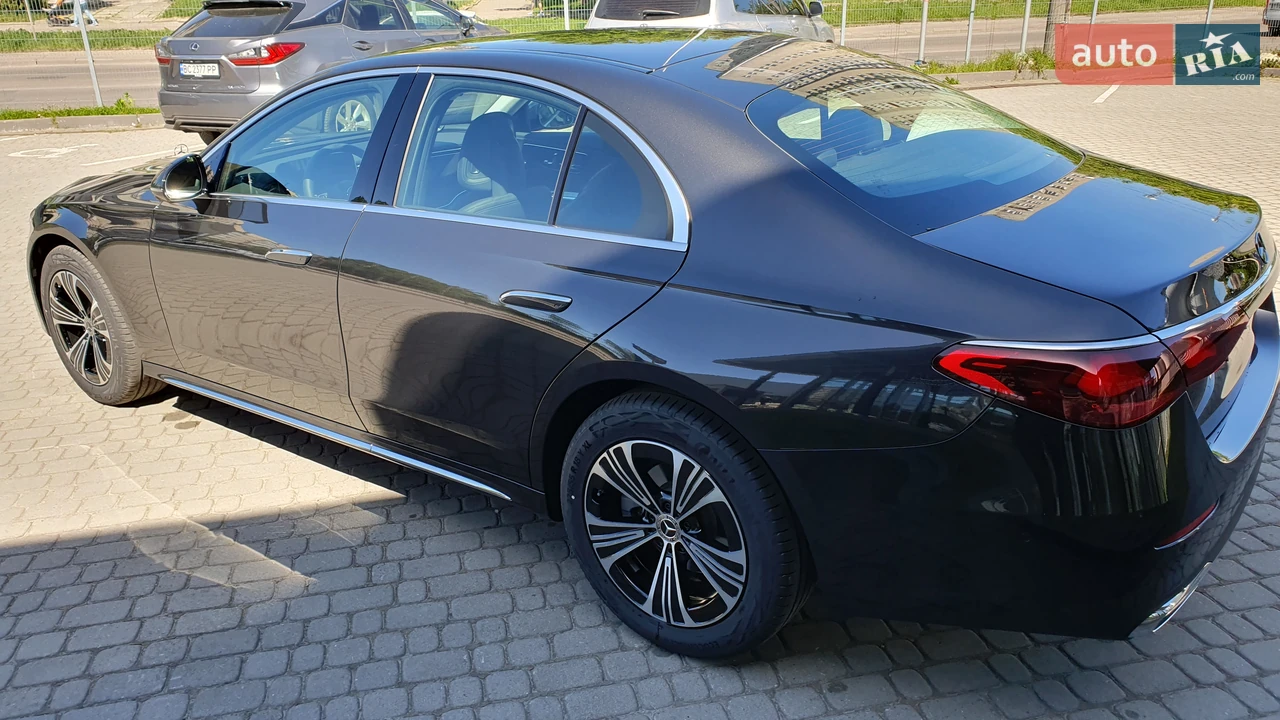 Mercedes-Benz-7