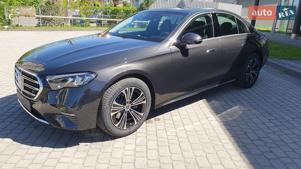 Mercedes-Benz-4