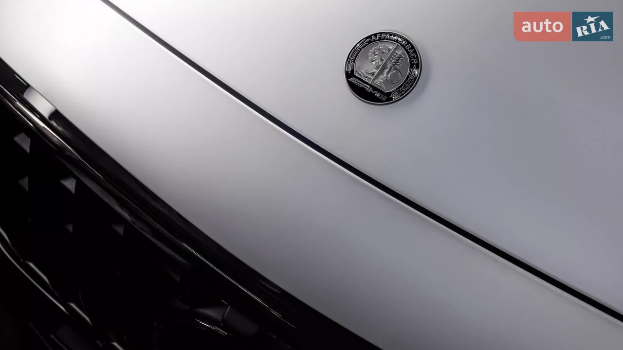 Mercedes-Benz-8