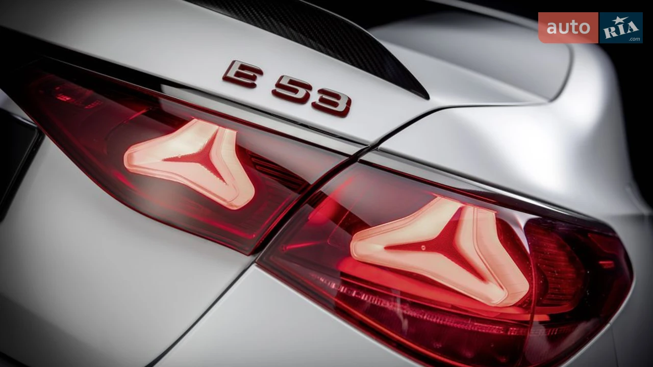 Mercedes-Benz-6