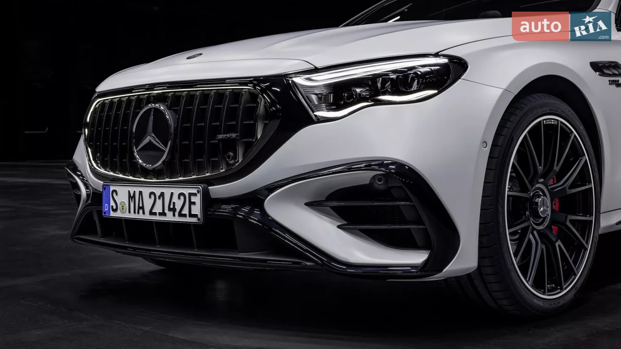 Mercedes-Benz-21