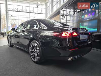 Новый Mercedes-Benz E-Class 2025 - фото 4