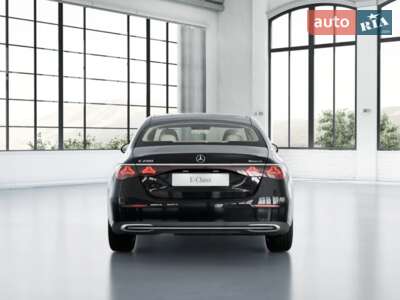 Новий Mercedes-Benz E-Class 2025 - фото 2