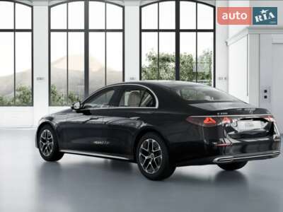 Новий Mercedes-Benz E-Class 2025 - фото 3