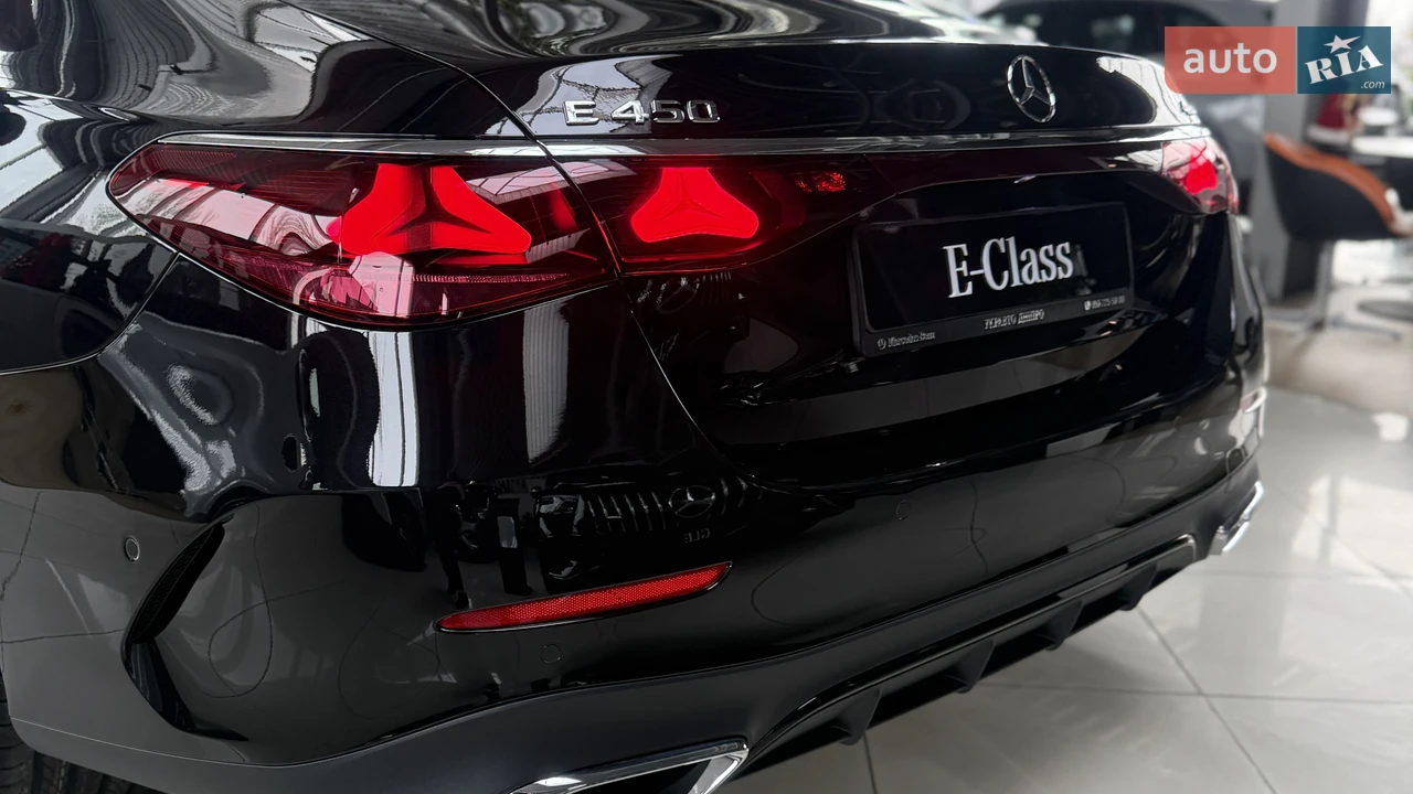 Mercedes-Benz-4
