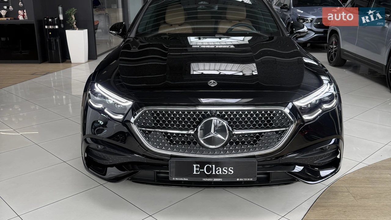 Mercedes-Benz-14
