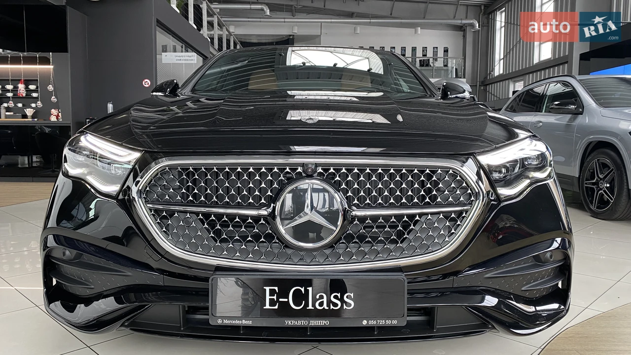 Mercedes-Benz-22