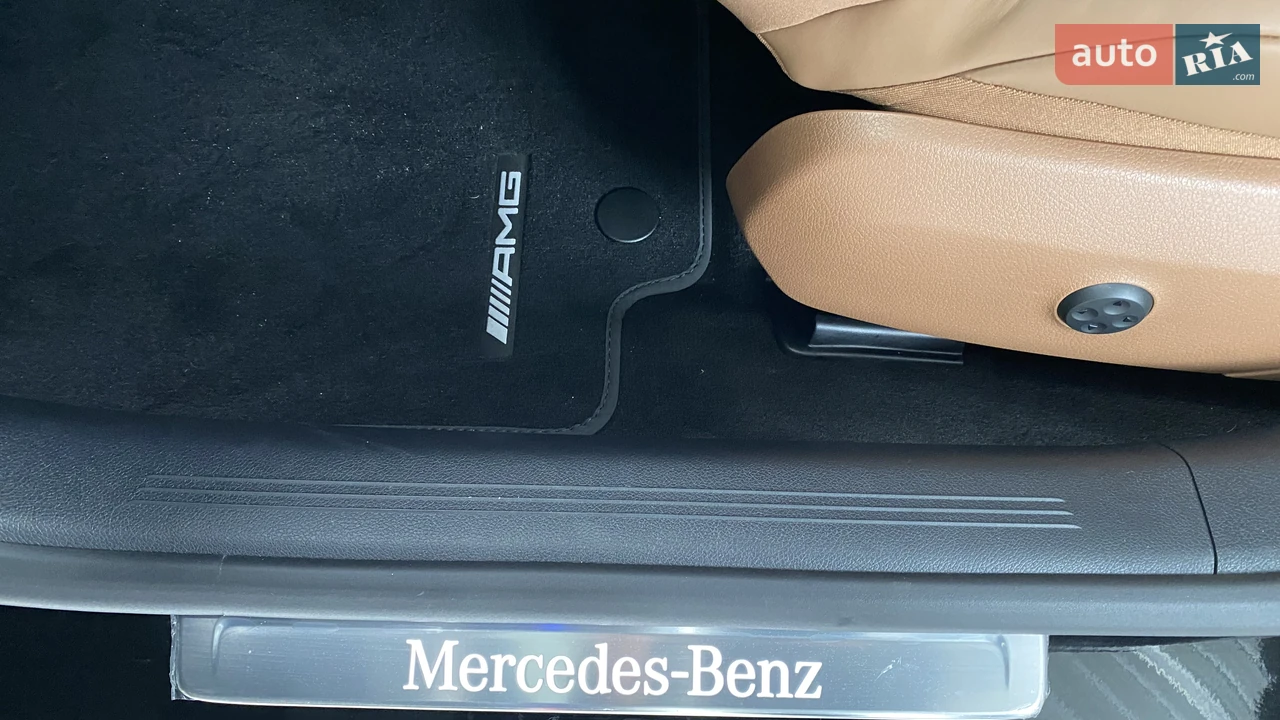 Mercedes-Benz-41